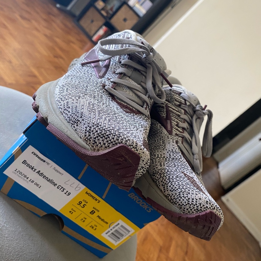 Brooks Adrenaline GTS 19 Women’s 9.5